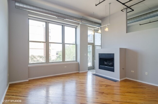 Building Photo - 6 S Laflin St