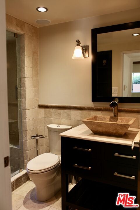 Building Photo - 1578 Topanga Skyline Dr