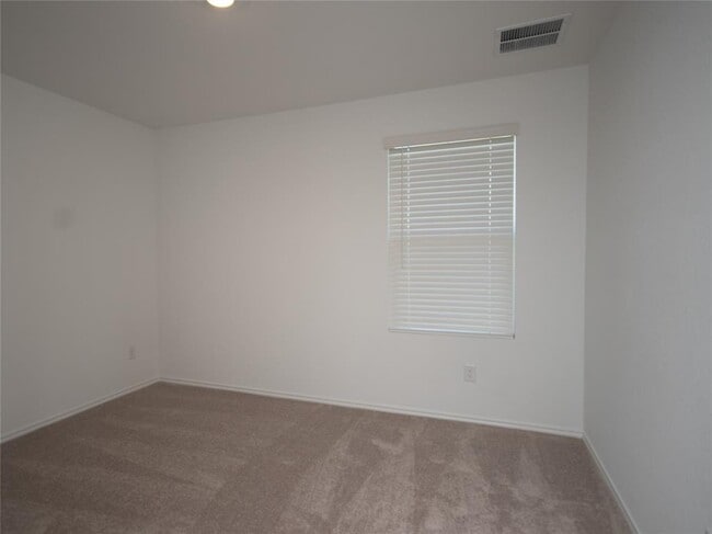 Building Photo - 204 Burt Rainey Ln