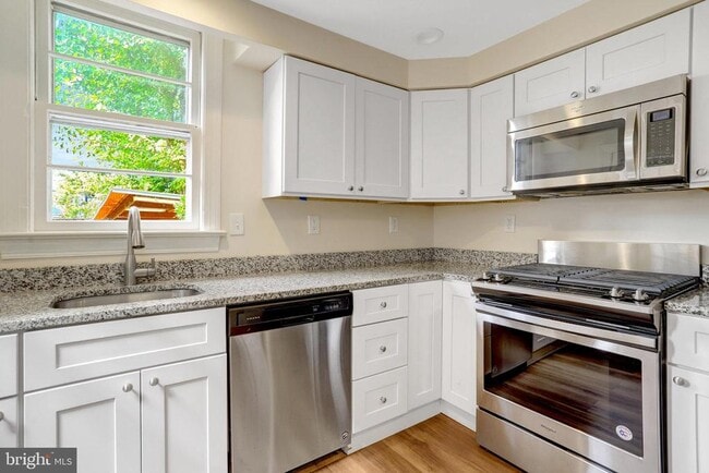 Building Photo - 225 S Payne St