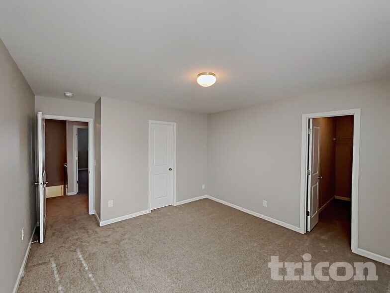 Building Photo - 1475 Scofield Ct