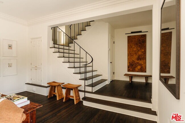Building Photo - 2151 Kenilworth Ave