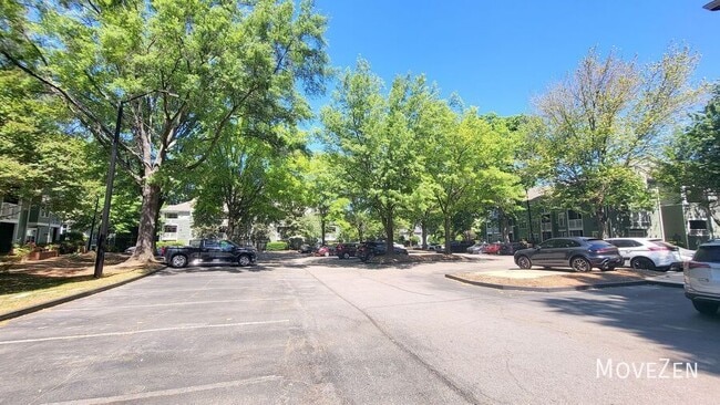 Building Photo - 1221 Westview Ln