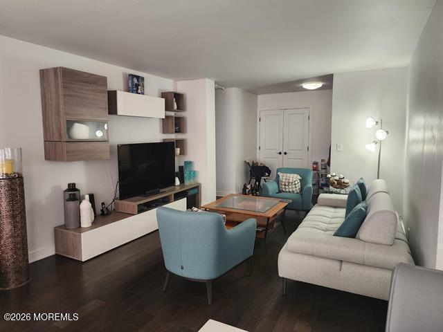 Building Photo - 500 Central Ave