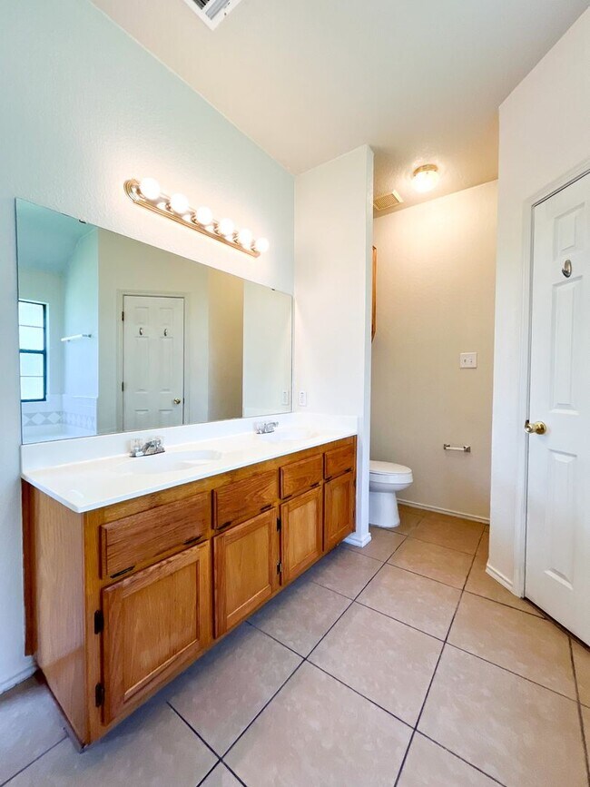 Building Photo - Available NOW!!!! Open floor plan features living room with fireplace, dining area, and large kit...