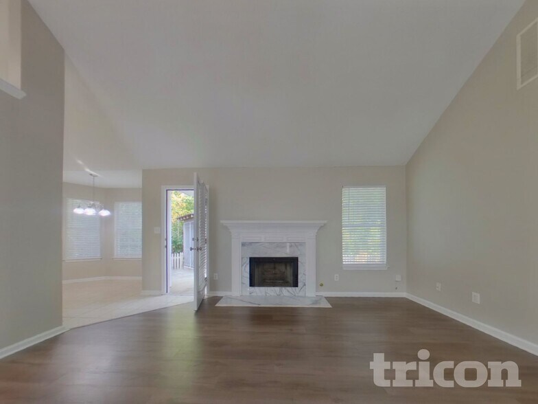 Building Photo - 1260 Wilkes Crest Dr NE