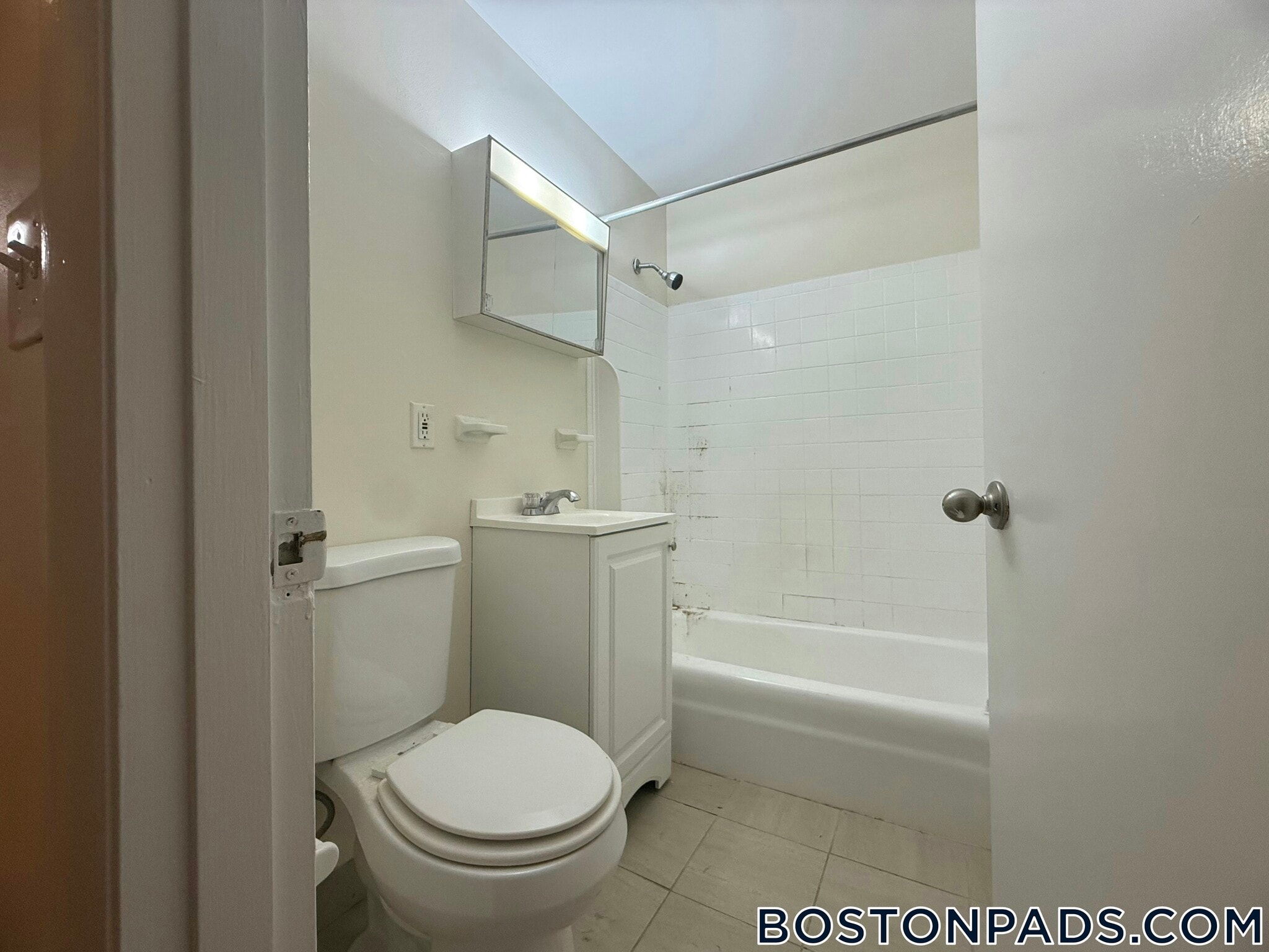 Building Photo - 66 Homer Ave