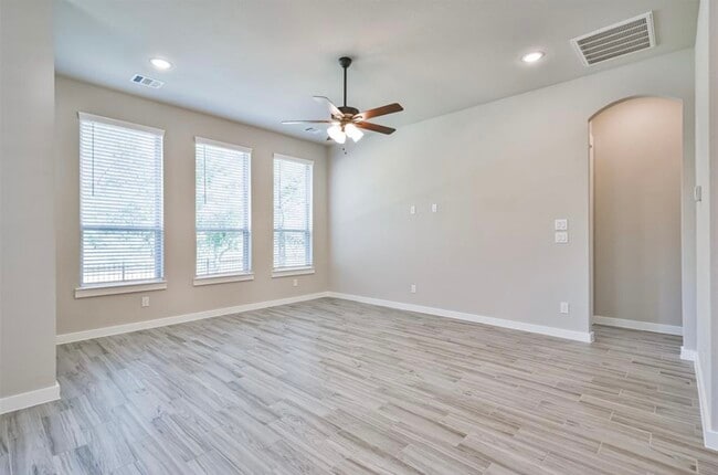 Building Photo - 10005 Red Beadtree Pl