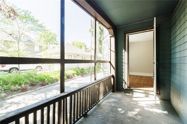 Building Photo - 420 Harvard St