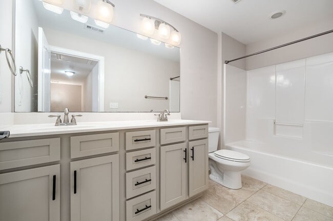 Building Photo - Charming Nolensville Home with Elegant Des...