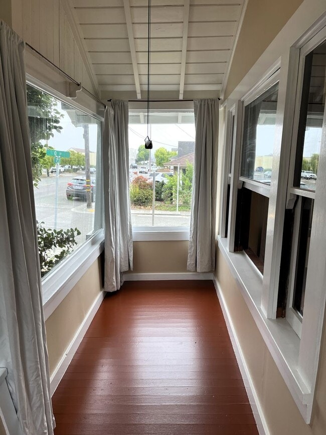 Building Photo - Pet-Friendly Centrally Located Fortuna Home Just Off Main Street!