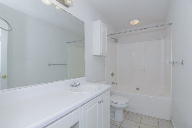 Building Photo - End Unit Townhouse