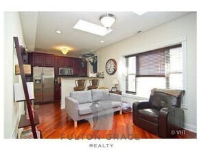 Building Photo - 2 bedroom in Chicago IL 60640