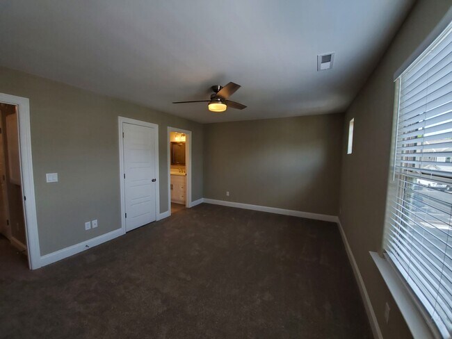 Master Bedroom - 555 Gresham Ln
