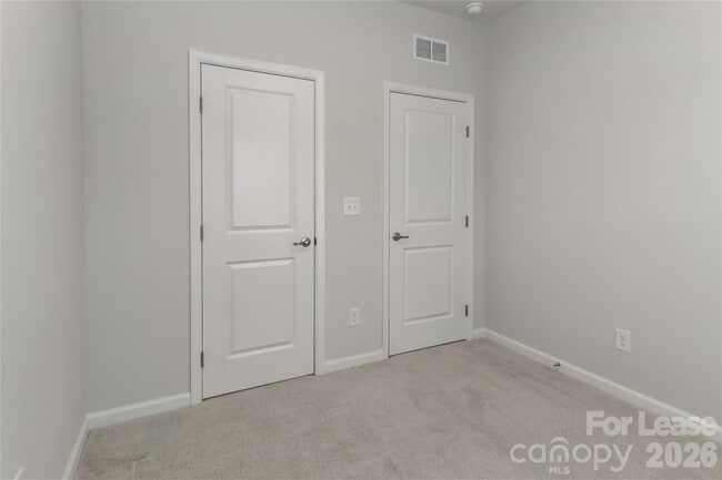 Building Photo - 5038 Springarn Ct