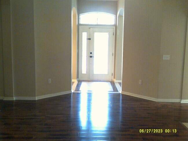 Building Photo - 3047 Bright Eagle Dr