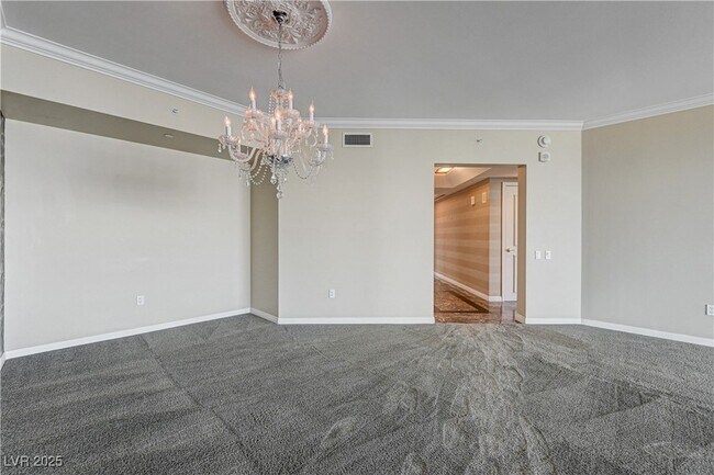 Building Photo - 2857 Paradise Rd