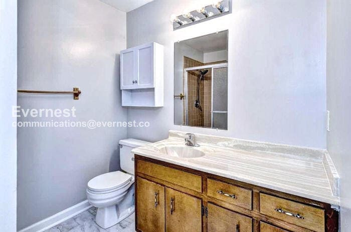 Building Photo - 17 Autumn E