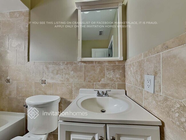 Building Photo - 15924 Eagle River Way