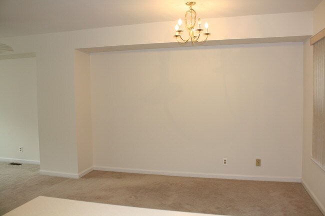 Building Photo - 7923 Ridge Ave