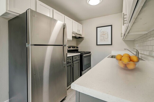 Kalo Broadmoor Terrace Kitchen - Kalo Broadmoor Terrace