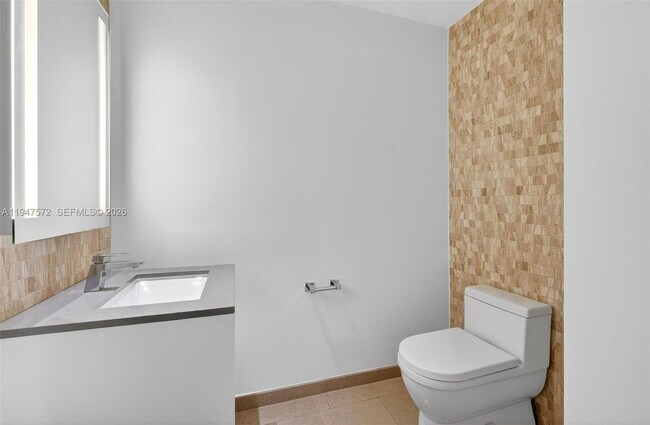 Building Photo - 68 SE 6th St