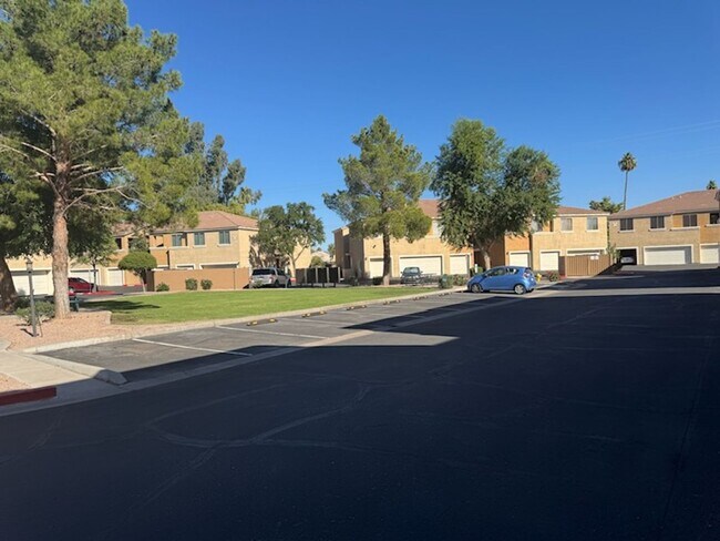 Building Photo - 2 bedroom Mesa Condo rental