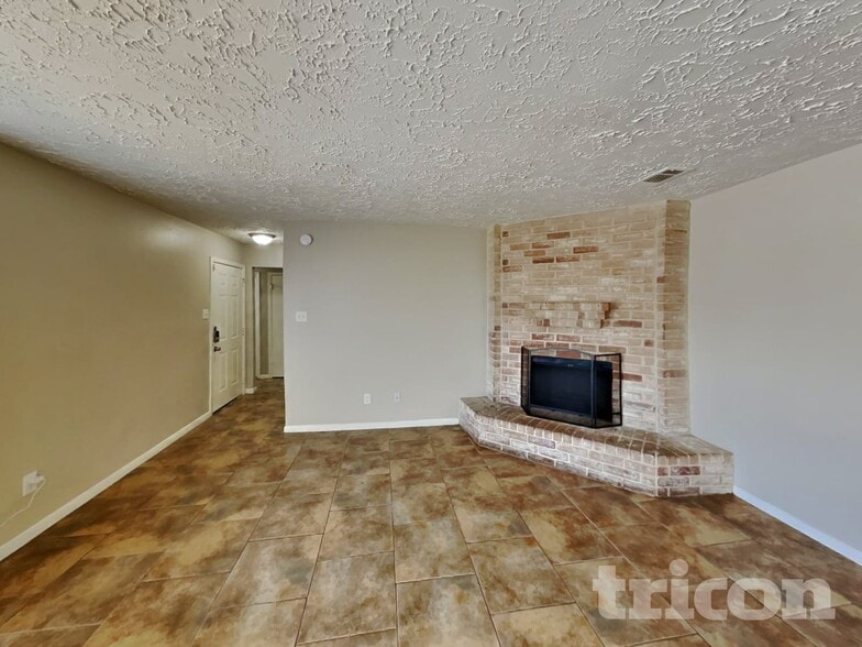 Building Photo - 20211 Cottonglade Ln