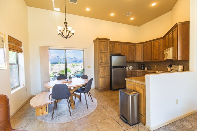 Building Photo - 1932 Sonoma Ranch Blvd