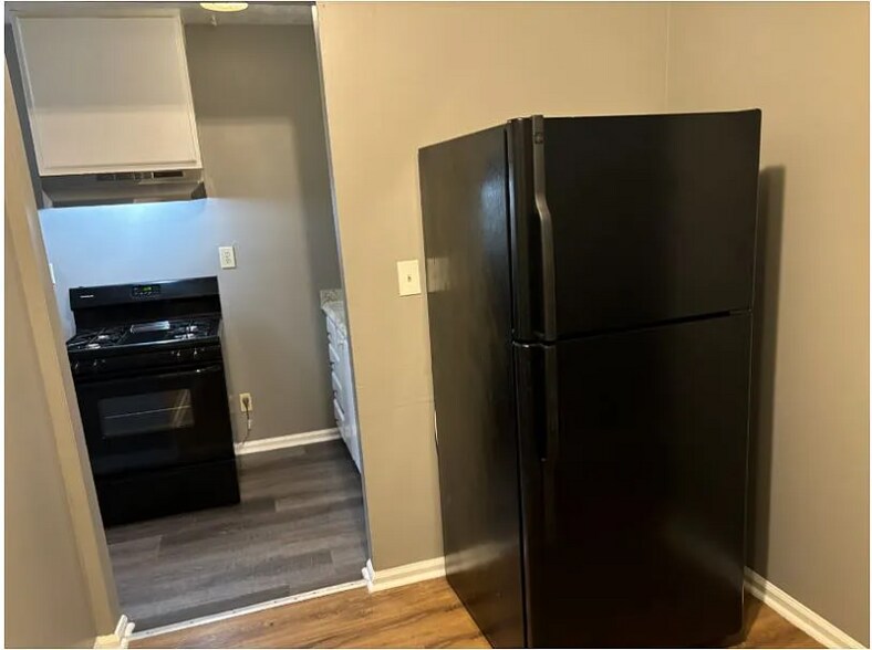 Building Photo - 1340 Rhodes St