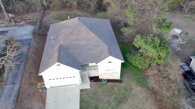 Building Photo - Beautifully Renovated Home in Trussville City Schools – Fireplace & 2-Car Garage