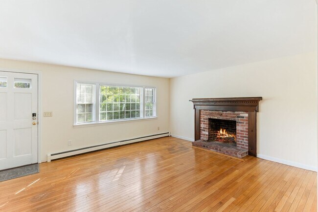 Building Photo - 49 Bramblebush Dr