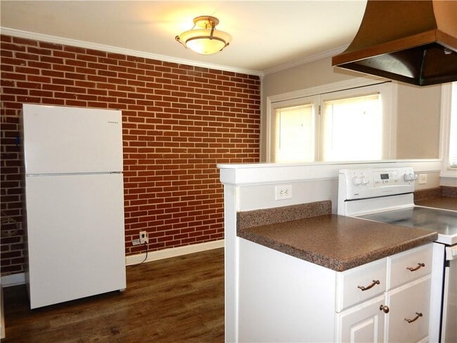 Building Photo - 3089 Colonial Way