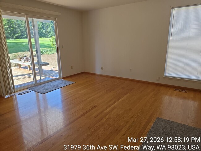 Building Photo - Twin Lakes life on a golf course -4 level home -  4 bedroom 2.5 bathroom with 2 car garage - Move...