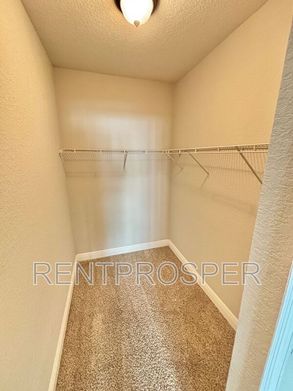 Building Photo - 3719 S Lake Orlando Pkwy