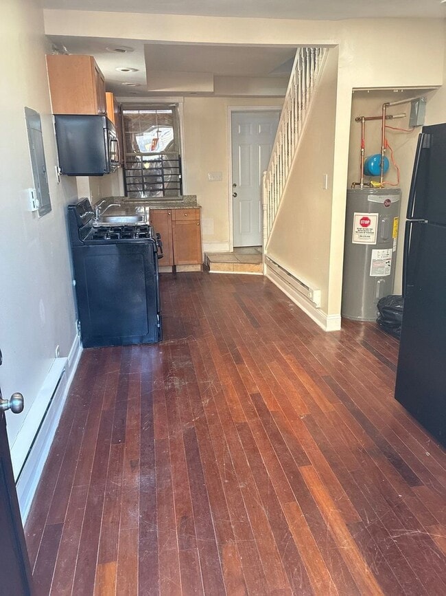 Building Photo - 513 Callender St