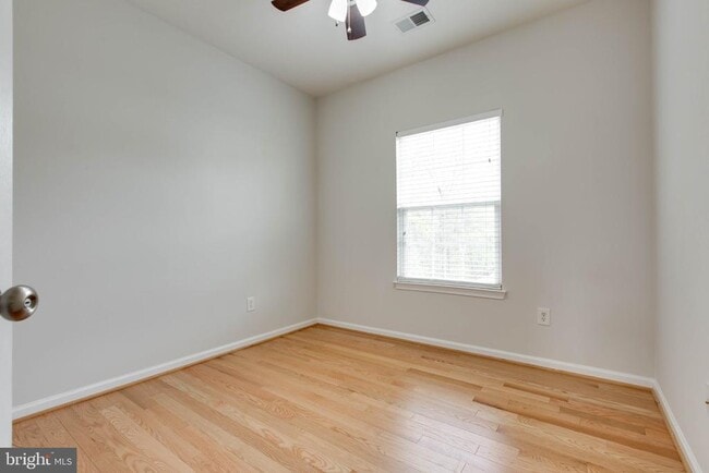 Building Photo - 7599 Taunton Ct