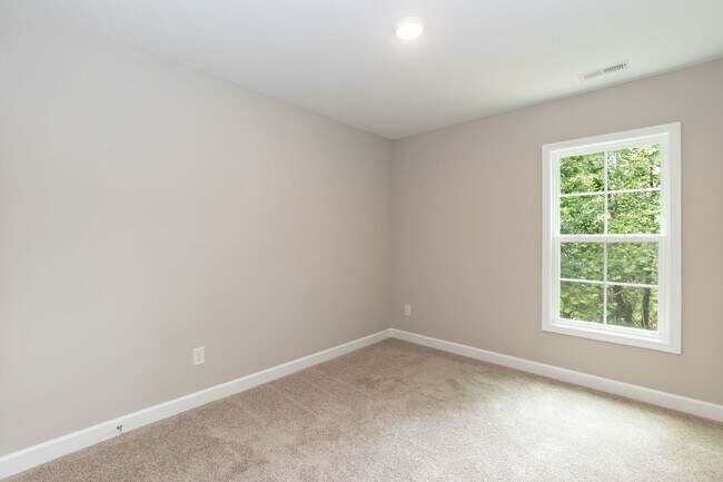 Building Photo - 737 Grover Ln