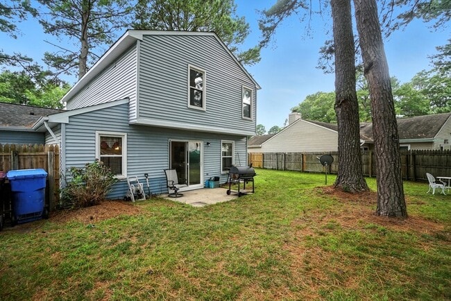 Building Photo - 1308 Summerset Ct