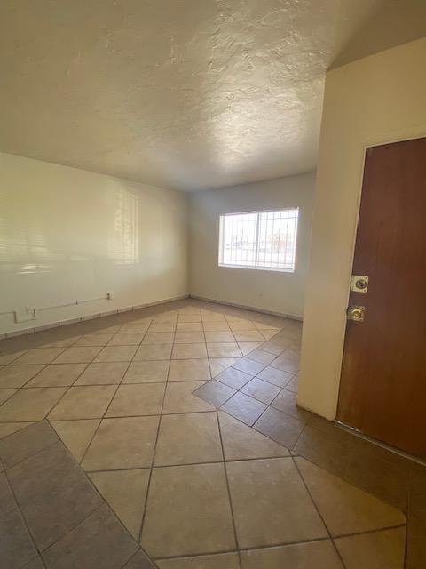 Building Photo - FOR RENT