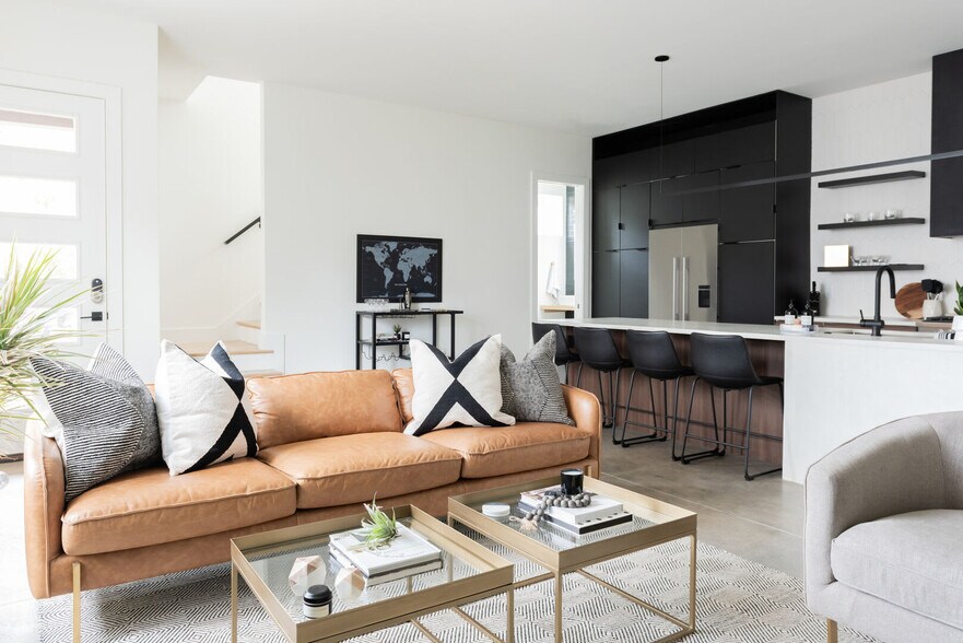 Building Photo - 1108B Wade Ave