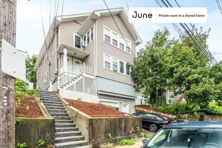 Building Photo - Room in Shared 4 bed/1.5 bath home