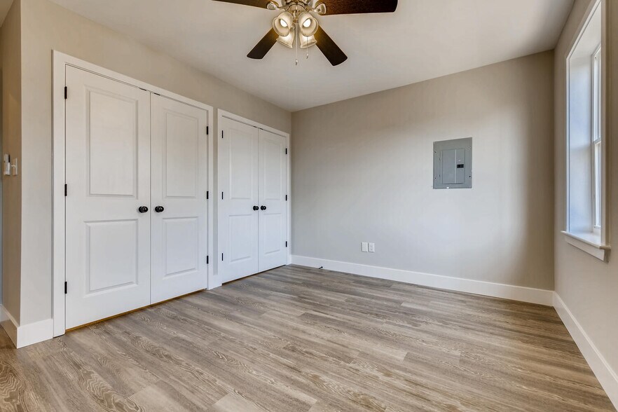 Building Photo - 3449 Chestnut Ave