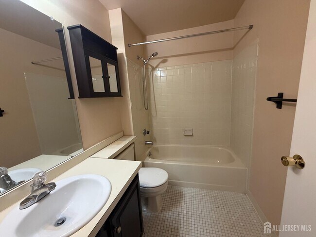 Building Photo - 1006 Aspen Dr