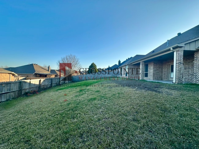 Building Photo - Stunning 3 Bed 2 Bath in South Tyler!