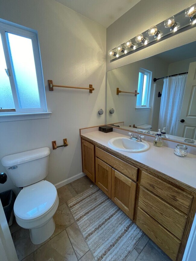Building Photo - Modern Oak Harbor Living with a Fenced Backyard and Easy Commute