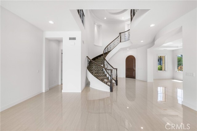 Building Photo - 101 Pinnacle Trl