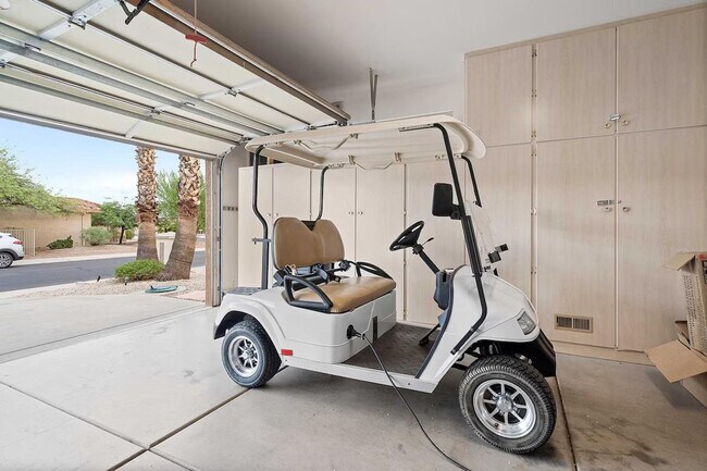 Building Photo - 17824 N Stone Haven Dr