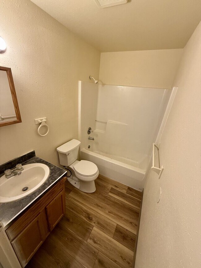 Building Photo - 1324 S 2nd St W