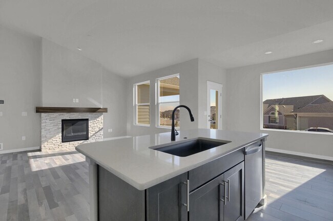 Building Photo - 15782 Lake Mist Dr